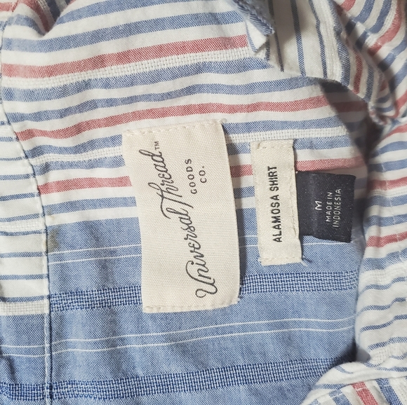 😎 Striped/Patterned Button Down -Universal Thread - Picture 6 of 6